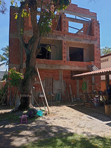 Sobrado Em Construção Com Loja No Térreo E 8 Kitnet