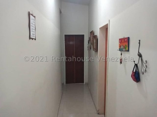 Imagen 14 de 22 de Casa En Venta Urb El Castaño, Maracay 23-8387 Hc