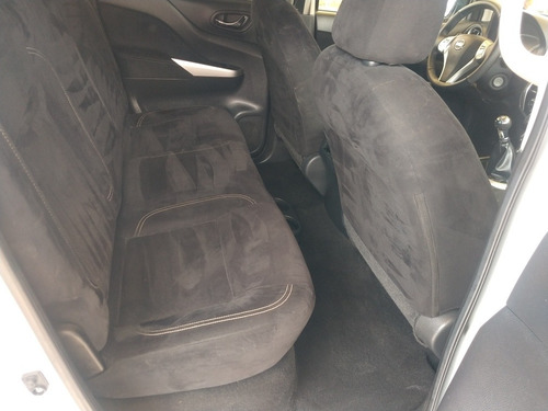 Imagen 14 de 15 de Nissan Np300 Frontier 2017 2.5 Le Aa Mt