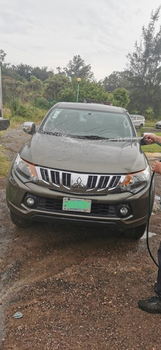 Imagen 1 de 10 de Mitsubishi L200