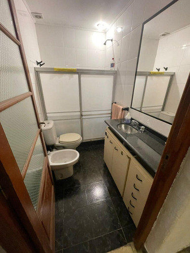 Casa Multifamiliar De 300 M2 En Pleno Echesortu