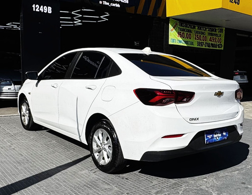 Chevrolet Onix plus 1.0 Lt 4p