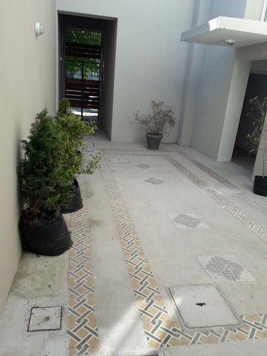 Venta 5 Apartamentos Con Renta