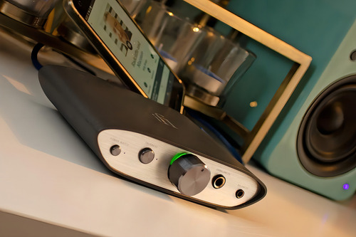 Amplificador e conversor de áudio Zen Dac V2 D/a Ifi com cor USB cinza