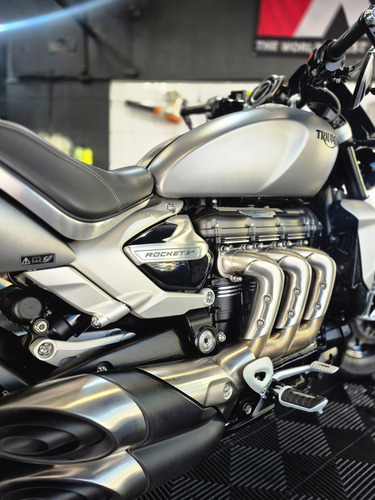 Triumph Rocket 3 R