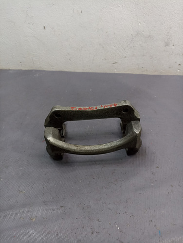 Porta Caliper Delantero Izquierdo Ford Fiesta 1.6 Aut 12/18 (Usado)