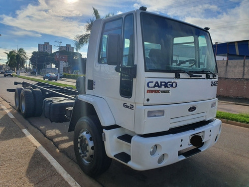 Ford Cargo 2422