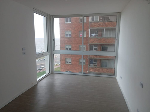Venta Apartamento 1 Dormitorio Barrio Las Artes Torre Mauá 706