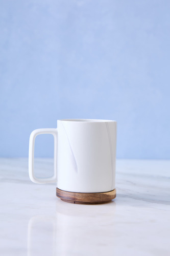 Jarro Mug De Ceramica Blanca Tapa De Acacia 8.5 X 10 Cm