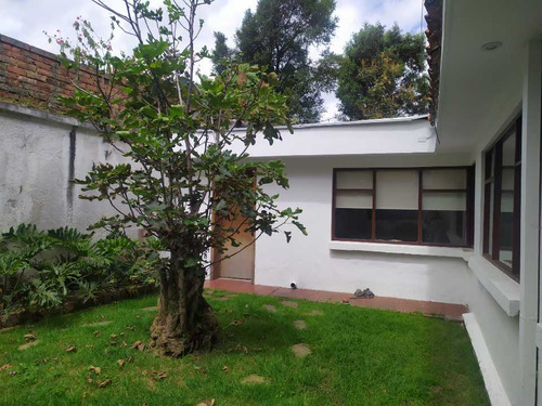 Vendo Casa De 368 M2 Remodelada. Sector Exclusivo. Santa Ana Occidental.  Bogotá D.c.