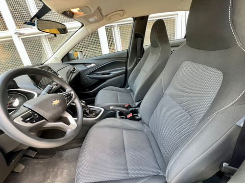 Chevrolet Onix plus 1.0 Lt 4p