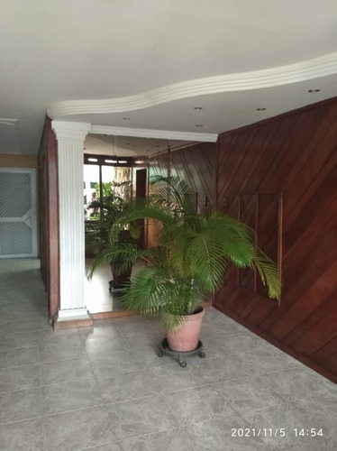 Imagen 9 de 10 de Rosmeli Vende Cómodo Apartamento En Res. Don Bosco Al Lado Del C.c La Granja Naguanagua