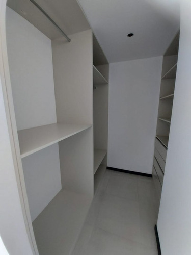 Imagen 11 de 16 de Excelente 3 Amb A Estrenar C/cochera - Edificio De Categoria