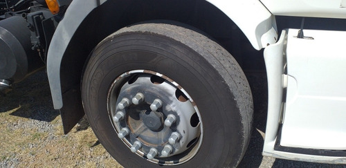 Imagem 13 de 15 de Volvo Vm 270