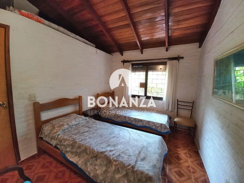 Piriápolis Punta Fría Casa En Venta 350 Mts De La Playa San Francisco. 589 Mts De Terreno Esquina. Salida A Dos Calles.