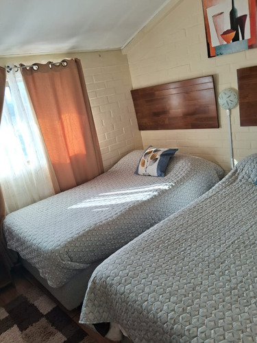 Arriendo De Habitación Mensual O Casa Completa .