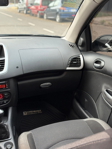 Peugeot 207 1.6 Feline 106cv