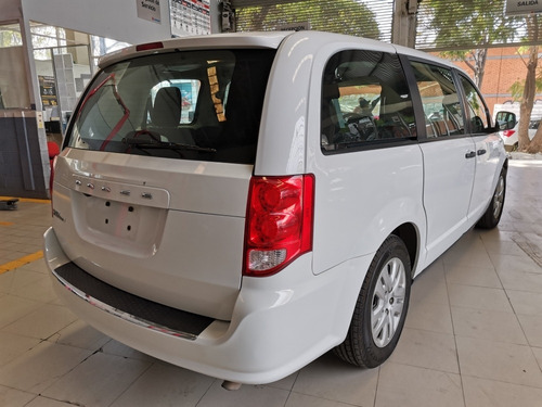 Imagen 4 de 13 de Dodge Grand Caravan 2019 3.7 Se At