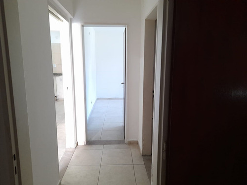Casa Tipo Ph 3 Ambientes Muy Comodo En Castelar