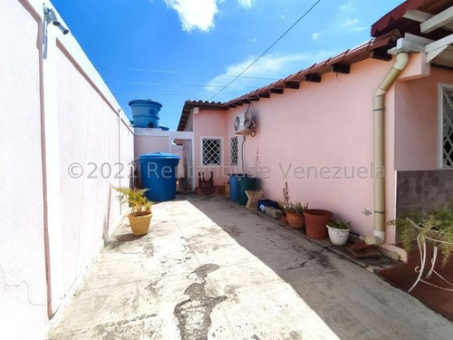 Imagen 23 de 30 de Casa En Venta Zona Norte Barquisimeto Lara Rah. 23-105895 // Invierta Seguro Con Rentahouse//