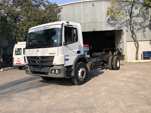 Imagen 16 de 16 de Atego 1729 S/36 Cd Te Automatizado