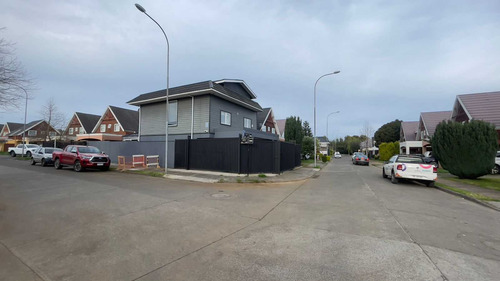 Vende Casa Remodelada En Barrio Ingles (68685)