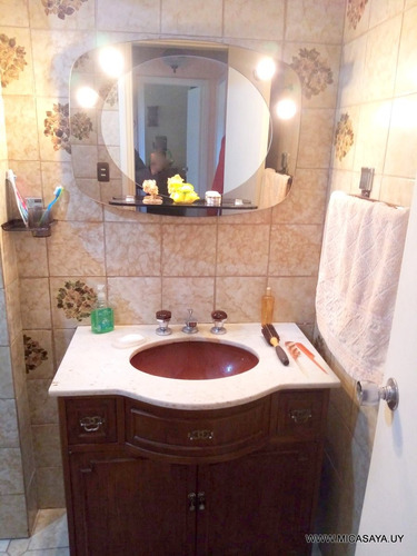 Venta Hermosa Casa Malvin, Padròn Unico , 3 Dormitorios, 3 Baños, Patio, Jardin, Garaje, Barbacoa