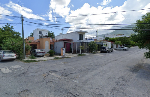 Sg- Casa En Recuperacion Bancaria En Calle Altavista, Colina Del Parquel, Victoria, Tamaulipas