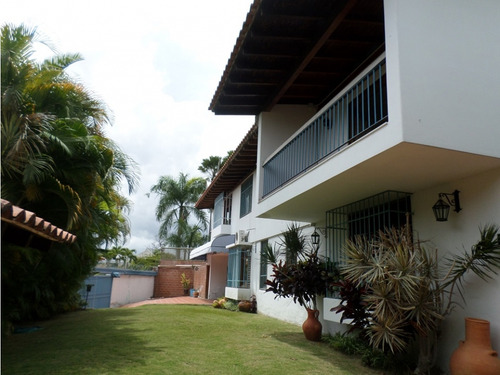 Casa En Venta En Lomas Del Mirador Caracas