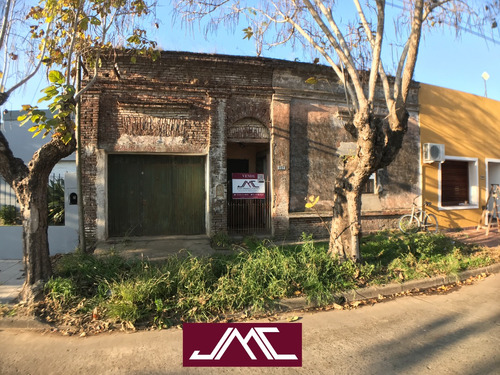 Terreno Con Casa A Demoler O Re Acondicionar  Inmejorable Ubicación