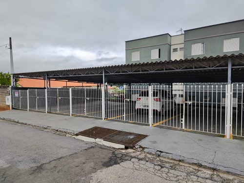 Apartamento Com 2 Quartos , Sala , Cozinha , Banheiro E W.c