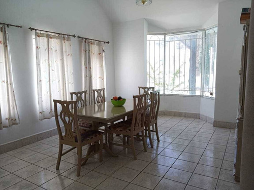 Imagen 7 de 15 de Casa En Venta De Un Piso Con Amplios Espacios