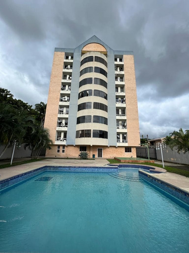 Apartamento En Res. Magnolia Plaza Cod. India-1620
