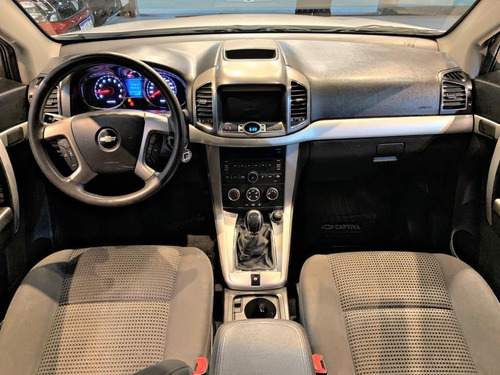 Chevrolet Captiva Ls 2.4n 7 Plazas 2016 78.000km Gris
