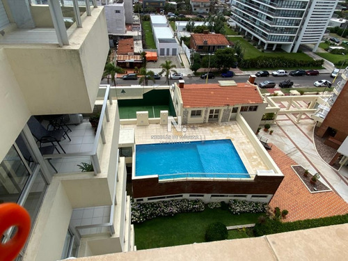 Hermoso Departamento En Venta.- Ref: 3312