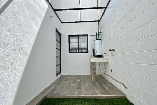 Imagen 11 de 21 de Apártala Antes De Que Te La Ganen! Casa En Renta En Zakia