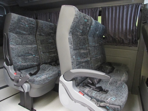Imagem 8 de 14 de Renault Master 20 Lugares (pronta Entrega) - Executiva
