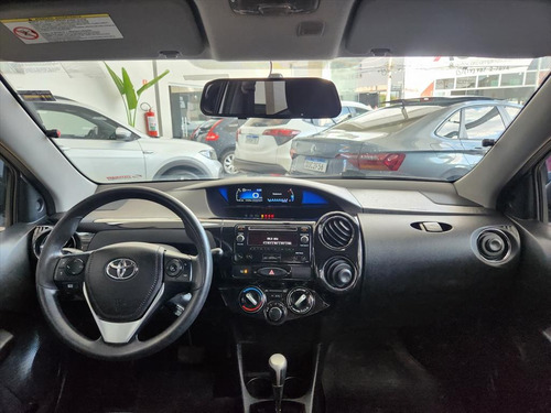 Toyota Etios 1.5 X PLUS SEDAN 16V FLEX 4P AUTOMÁTICO