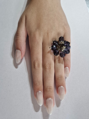 Anillo Shen De Metal Plateado Con Cristales Brillantes Amatista Ajustable