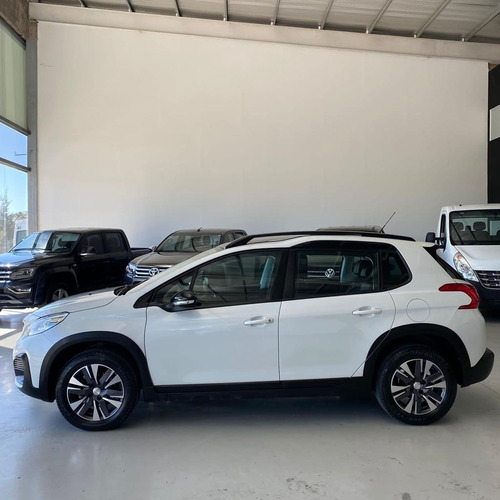 Imagen 2 de 16 de Peugeot 2008 1.6 Feline Am20 2020 Pointcars