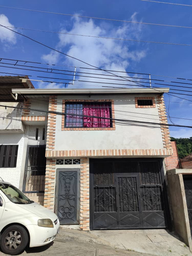 Casa Multifamiliar En Venta La Alianza