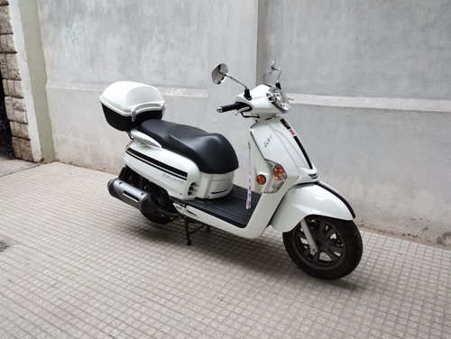 Imagen 5 de 17 de Kymco Like 125 Excelente Estado 4500km Como Nueva !!!