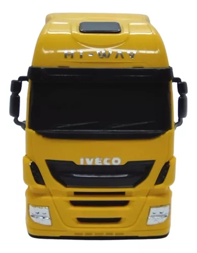 Caminhão Iveco De Brinquedo Carreta Toras De Madeira de Plastico