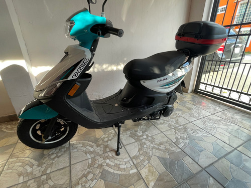 Motocicleta Automática Tipo Scoote