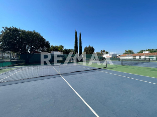 Casa En Renta En Privada En Hacienda De Los Cues En Villas Del Mesón En Una Planta