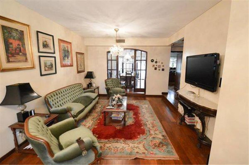 Villa Devoto - Venta Chalet En 2 Plantas, Garage