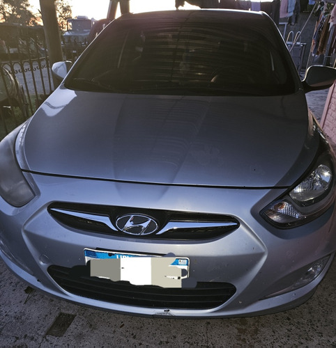 Hyundai Accent Sedan 4 Puertas 