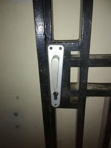Reja Protectora Para Puerta 2x86 Cm