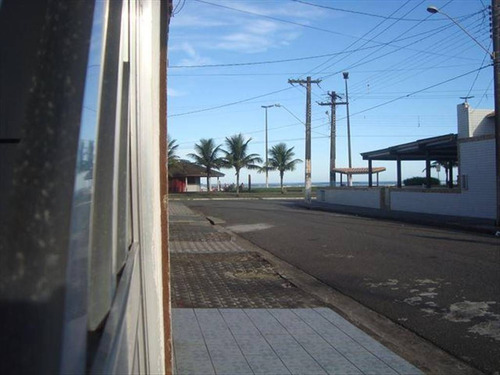 Imagem 2 de 30 de Casa Muito Linda Toda Novinha Bem Perto Da Praia Ponto De Ônibus E Da Pista Também Perto De Padarias Mercados Farmácias - Hm1088