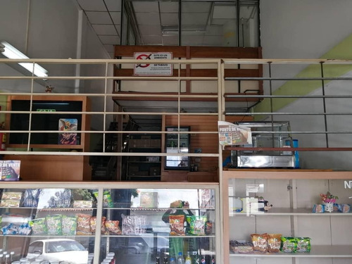 Imagen 13 de 30 de ¿? !! Ajlópez !! Local Con Mezzanina Y Oficina En Venta En El Centro De Barquisimeto Lara, Venezuela, Código Rah 23-5231 $ 48000 2 Baños 95 M²